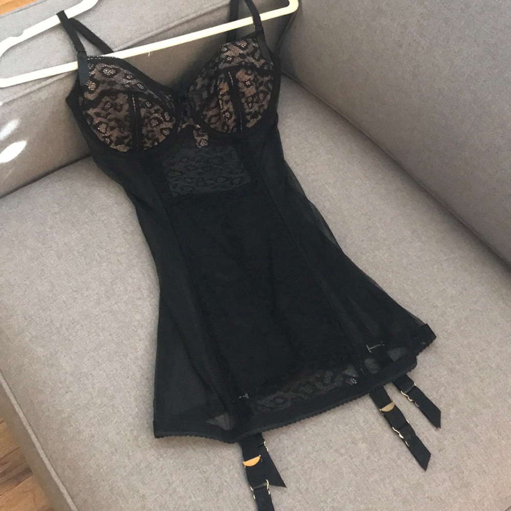 NWT Victoria’s Secret Lace Lingerie w/ Garter Belt